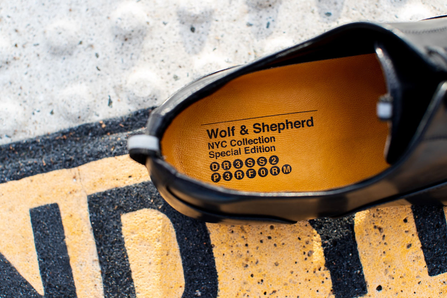 Wolf & Shepherd Slim Wallet