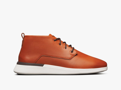 Mens Crossover™ Chukka Honey / White  View 1