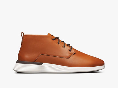 Mens Crossover™ Chukka Honey / White  View 1