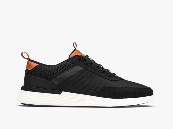 Wolf and Shepherd Crossover Victory Trainer in Black