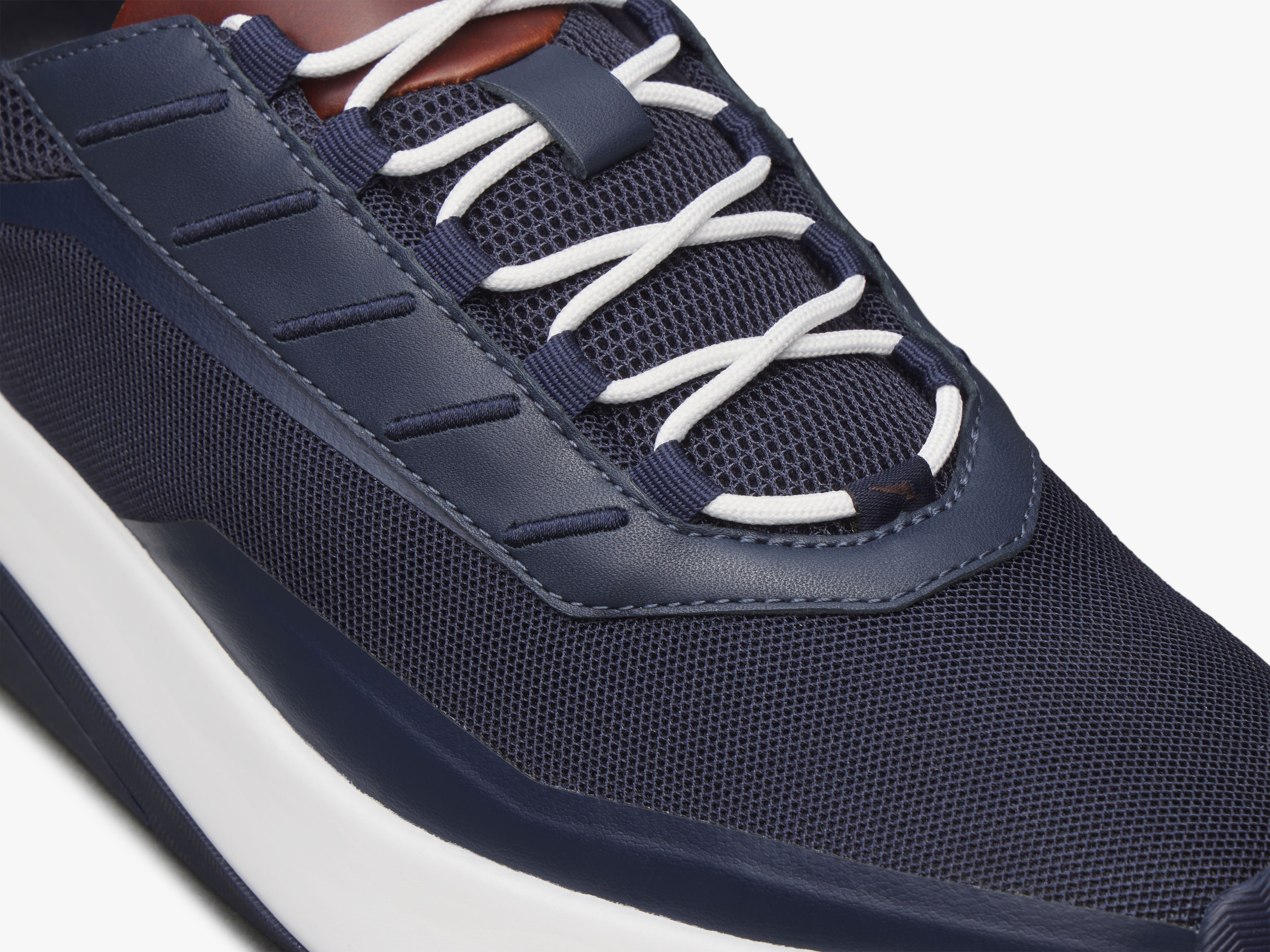SuperCrossover Trainer – Wolf & Shepherd