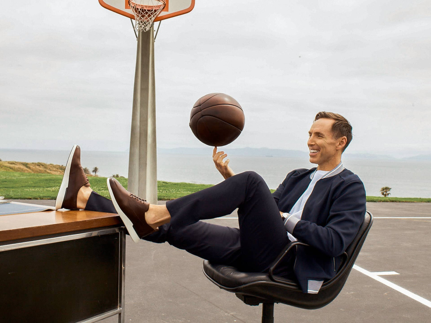 SteveNash Chair 96168e43-bd7d-42d5-8981-504aded3c4a1.jpg