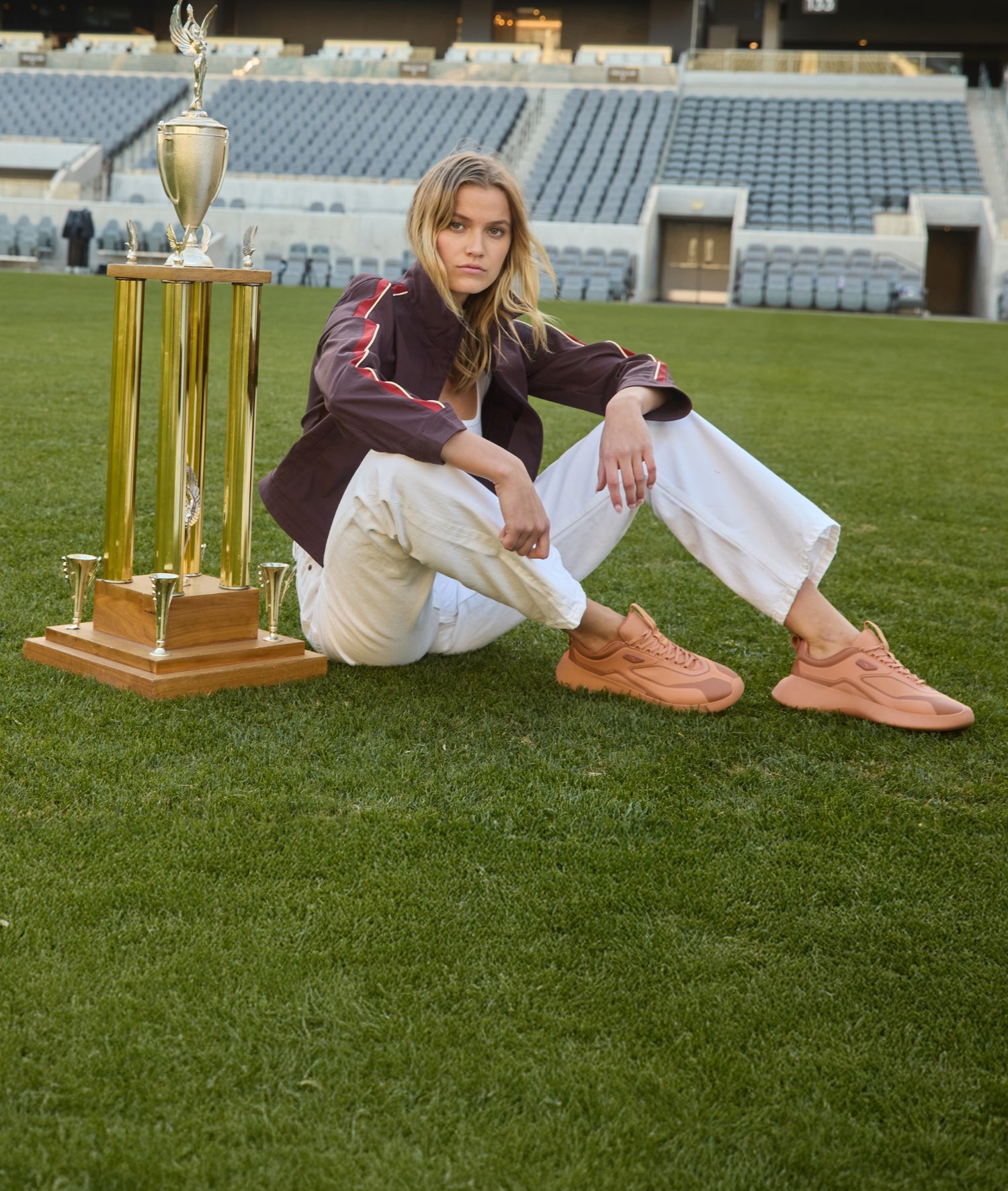 Toro Max Sport Women - Mobile Banner 1.jpg