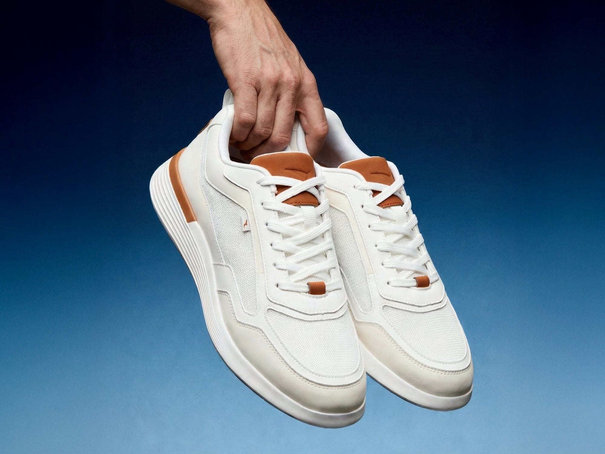 Crossover™ Runner Sport | Lighter. Cooler. Faster. | WOLF