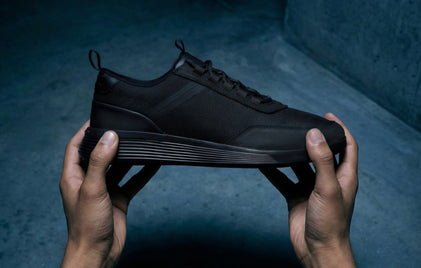 Mens Crossover™ Victory Trainer Black / Black  View 2