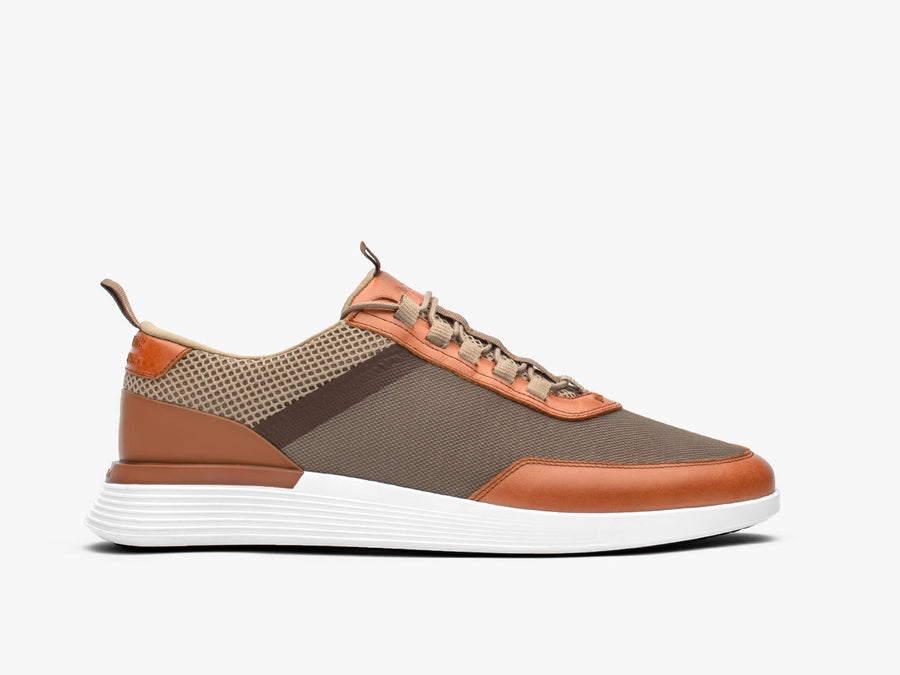 Crossover Victory Trainer in Khaki / Honey, side view