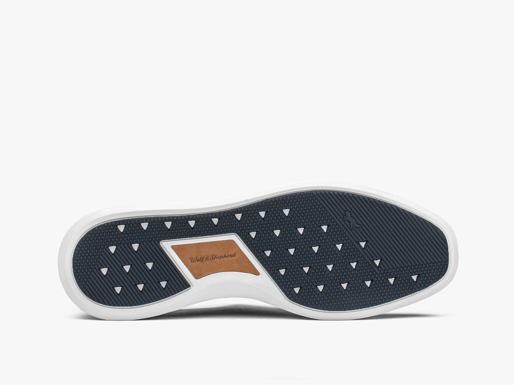 Crossover™ Trainer | Experience Victory | WOLF & SHEPHERD – Wolf